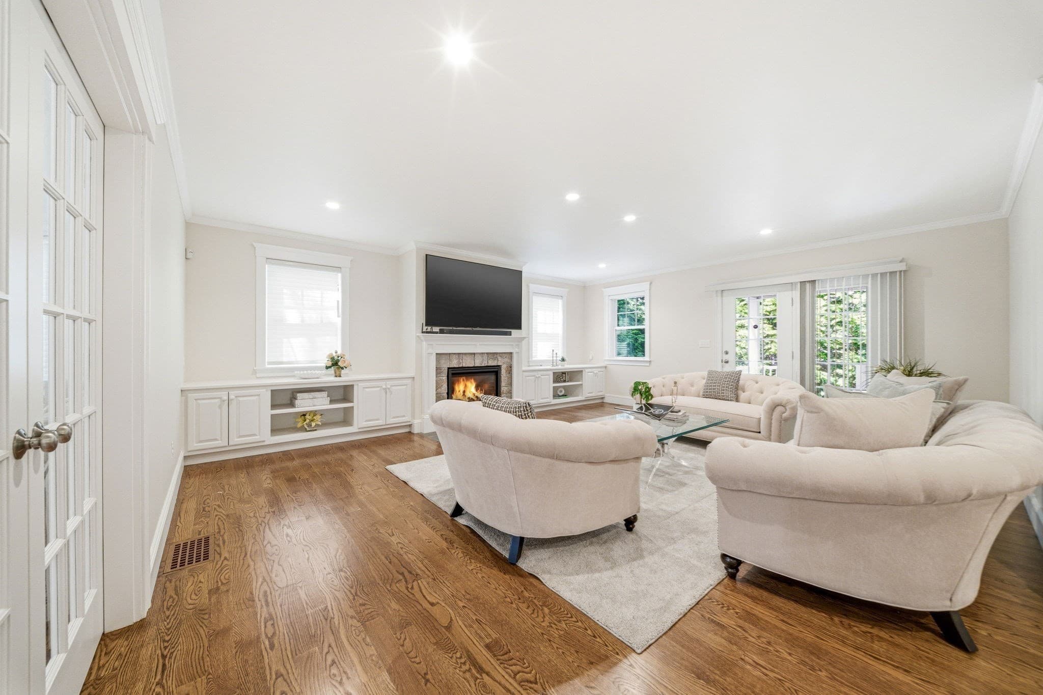 Single Family Residence at 35 Marshall Rd, Wellesley MA 02482, photo 3 of 42