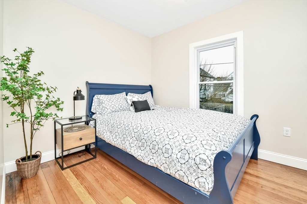 Single Family Residence at 17 Wilcox St, Fall River MA 02721, photo 5 of 16