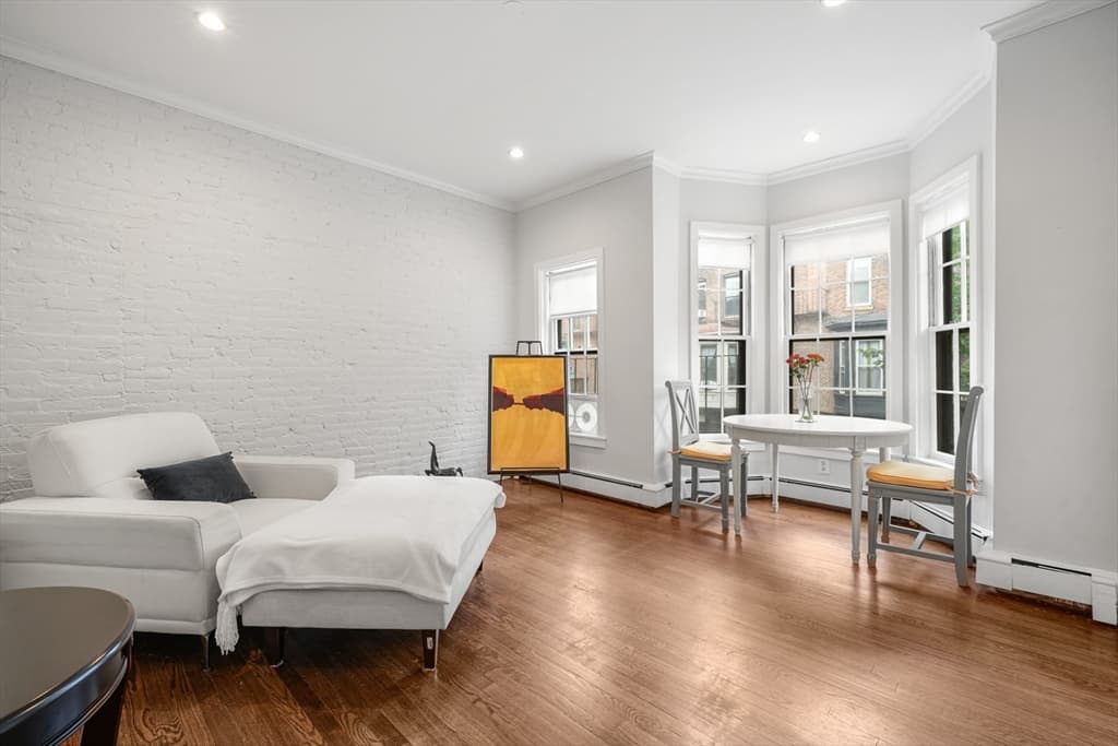 Condominium at 11 Dartmouth Pl # 2, Boston MA 02116, photo 3 of 7
