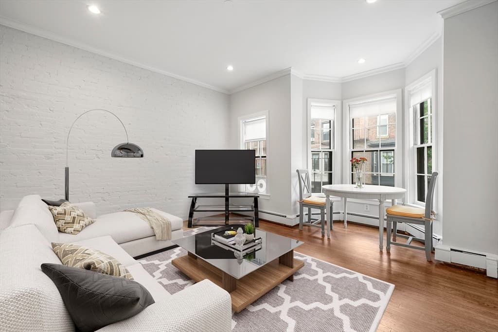 11 Dartmouth Pl # 2, Boston MA 02116