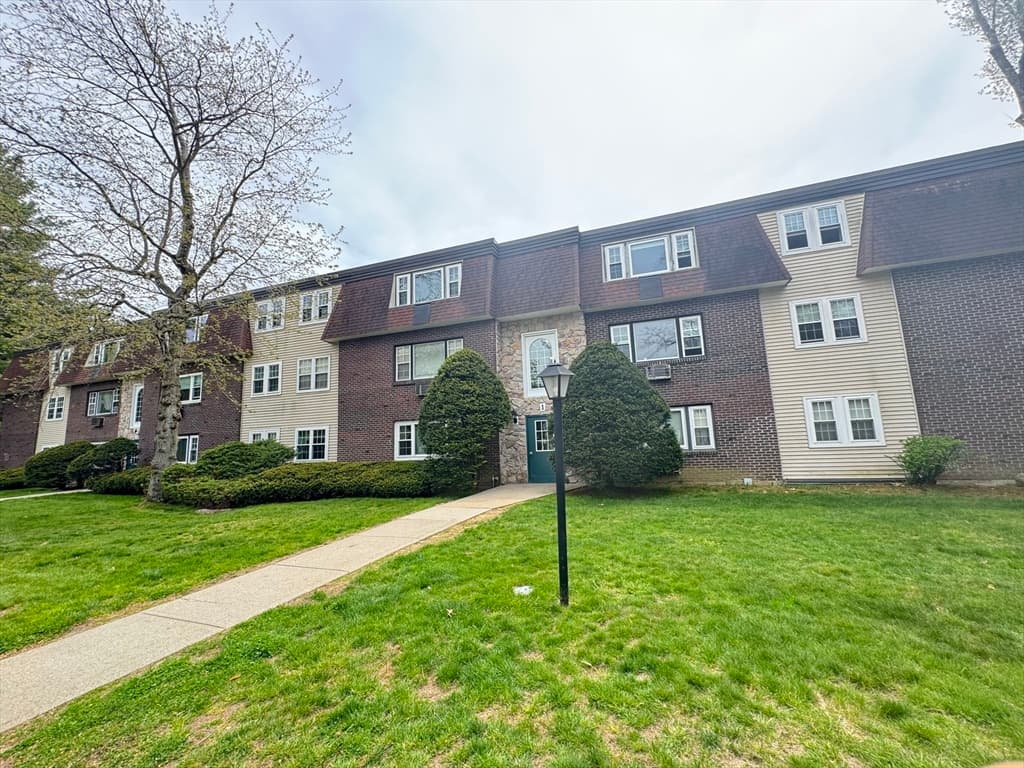 Condominium at 180 Main St # 1202, Bridgewater MA 02324, Bridgewater, photo 17 of 31