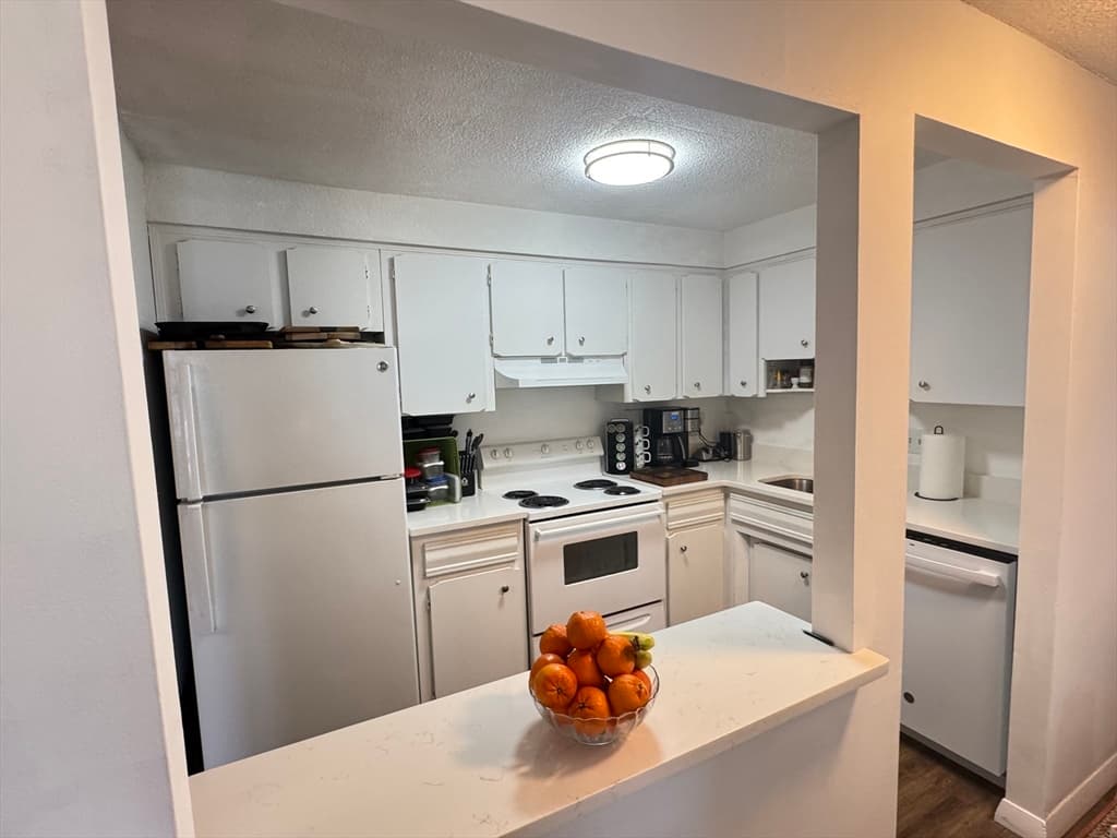 Condominium at 180 Main St # 1202, Bridgewater MA 02324, Bridgewater, photo 5 of 31