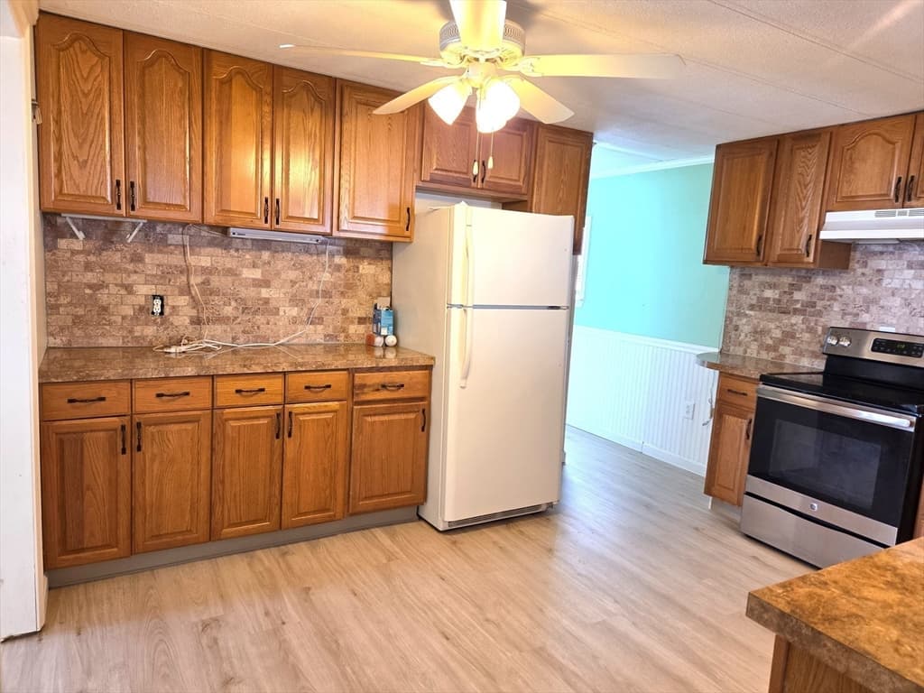 84 Tavitian Blvd, Marlborough MA 01752 photo 5