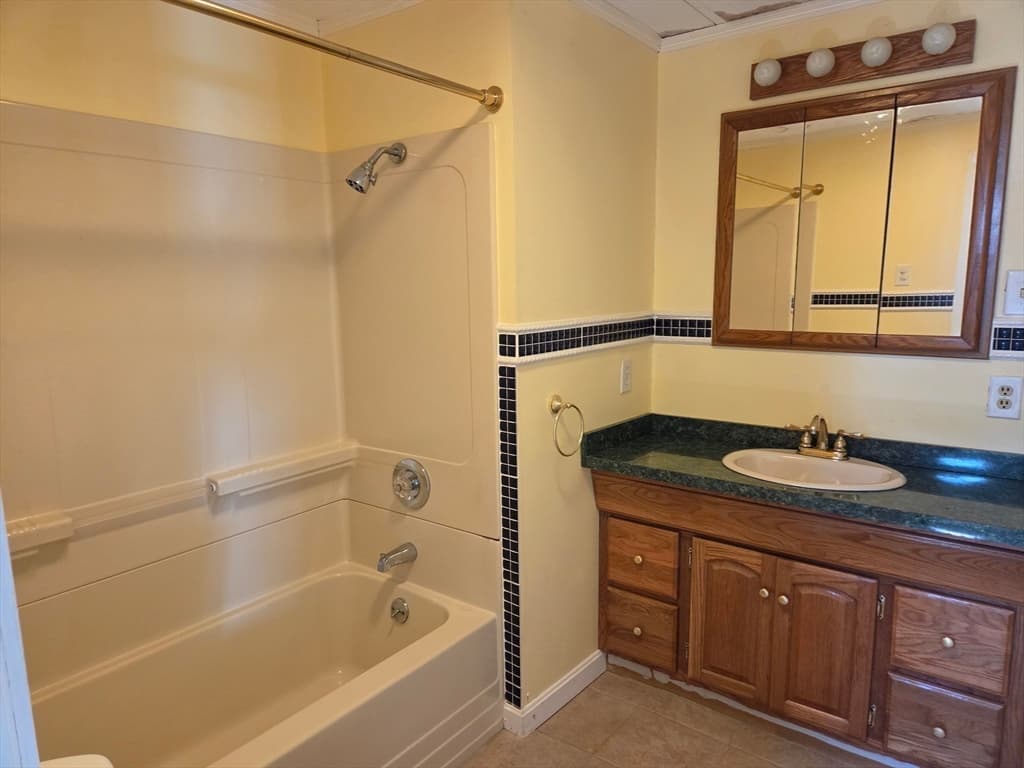 84 Tavitian Blvd, Marlborough MA 01752 photo 18