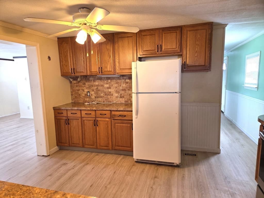 84 Tavitian Blvd, Marlborough MA 01752 photo 4
