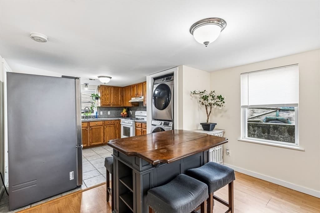Single Family Residence at 126 Ocean View Ave, Swansea MA 02777, photo 10 of 35