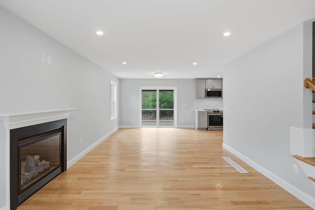 14 Elaine Dr, Hopkinton RI 02833 photo 6