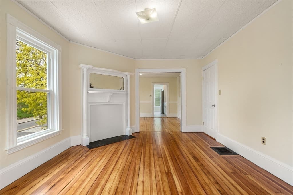 Multi Family at 10 Royal St, Boston MA 02134, photo 8 of 37