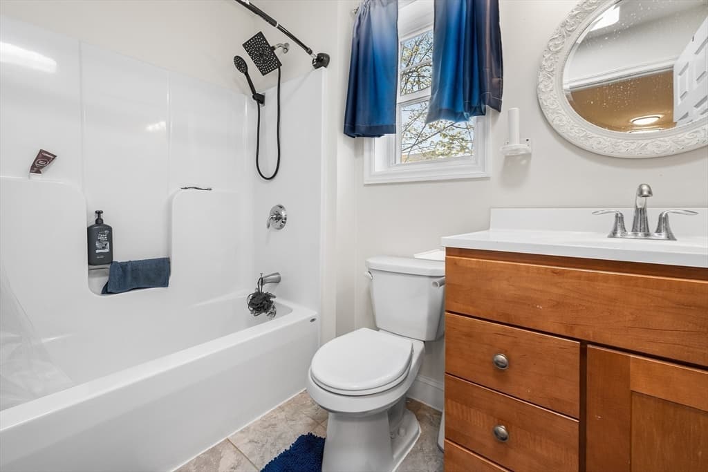 Condex at 7 Mount Vernon St # 7, Haverhill MA 01830, photo 16 of 25