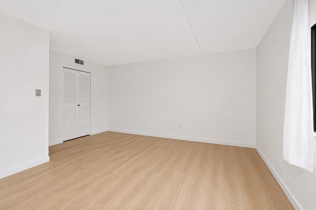 Condominium at 49 Melrose St # 4B, Melrose MA 02176, Melrose, photo 17 of 33