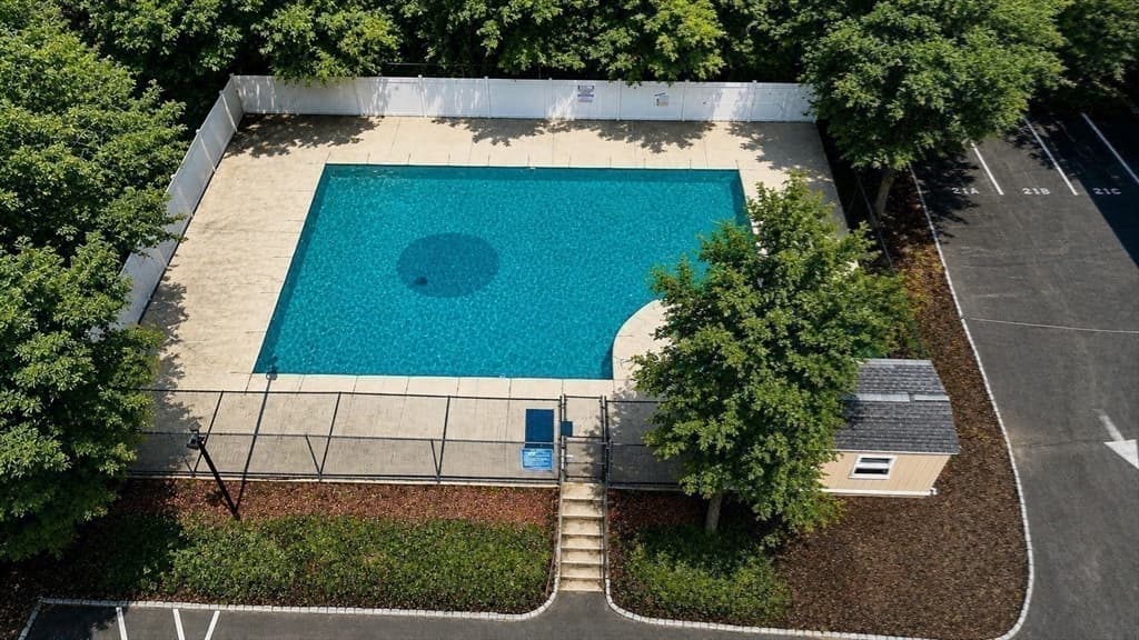 Condominium at 49 Melrose St # 4B, Melrose MA 02176, Melrose, photo 28 of 33