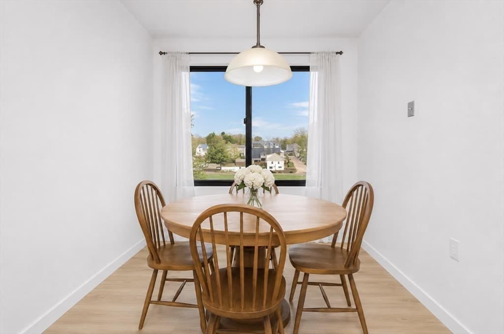 Condominium at 49 Melrose St # 4B, Melrose MA 02176, Melrose, photo 11 of 33