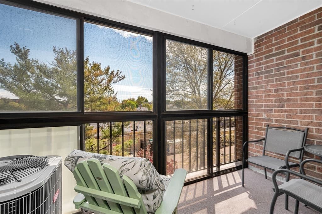 Condominium at 49 Melrose St # 4B, Melrose MA 02176, Melrose, photo 19 of 33