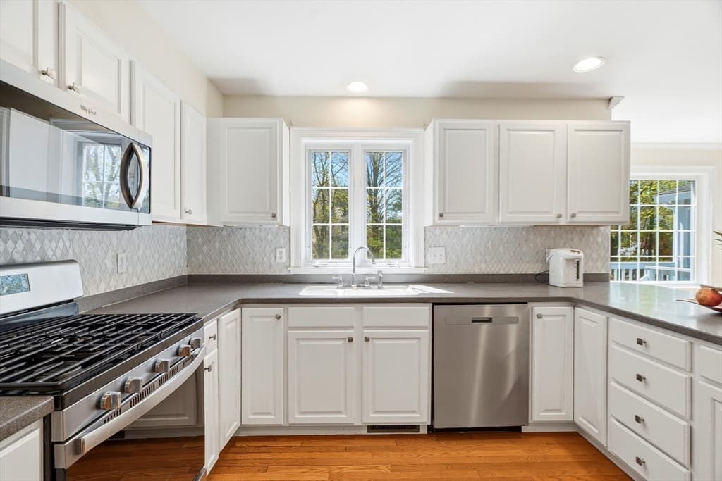 Single Family Residence at 1 Village Ln, Littleton MA 01460, Littleton, photo 6 of 38
