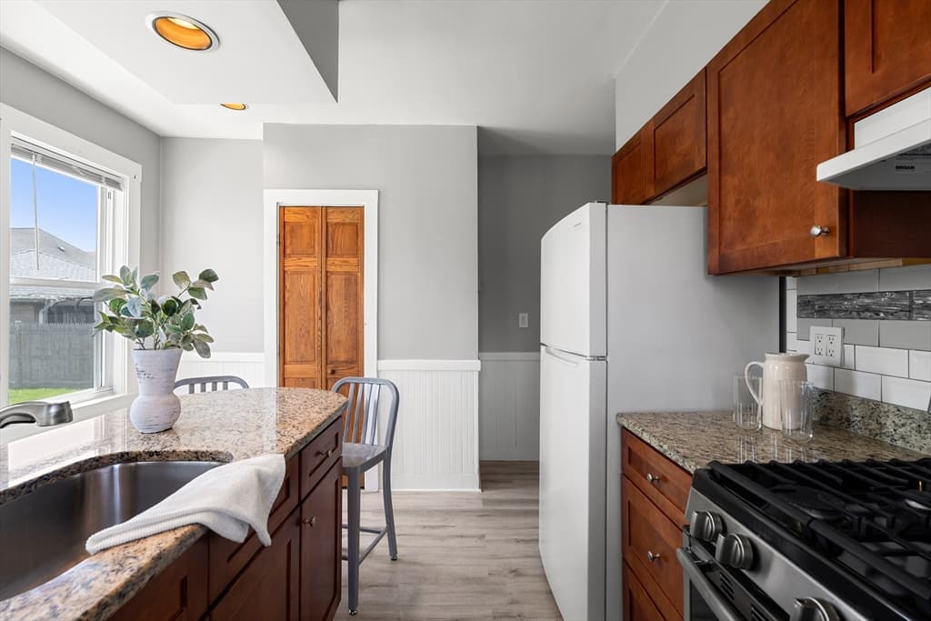 Condominium at 2 Thorndike St # 2, Arlington MA 02474, Arlington, photo 15 of 22
