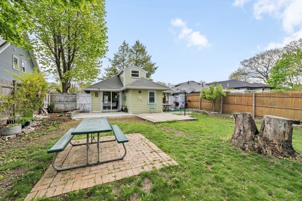 Single Family Residence at 15 Murray Hill Rd, Medford MA 02155, photo 3 of 30