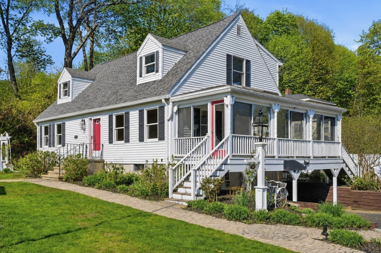 67 Wituwamat Rd, Weymouth MA 02191