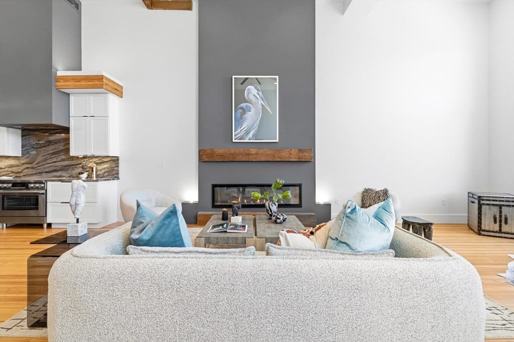 Condominium at 1001 Shirley # 2, Winthrop MA 02152, Winthrop, photo 16 of 39