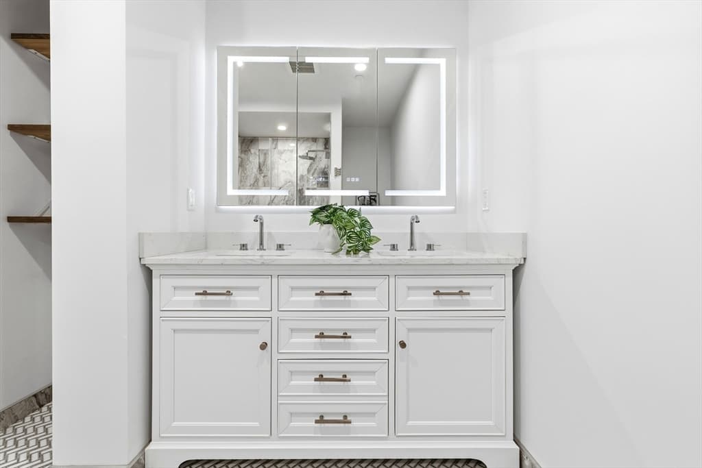 Condominium at 1001 Shirley # 2, Winthrop MA 02152, Winthrop, photo 29 of 39