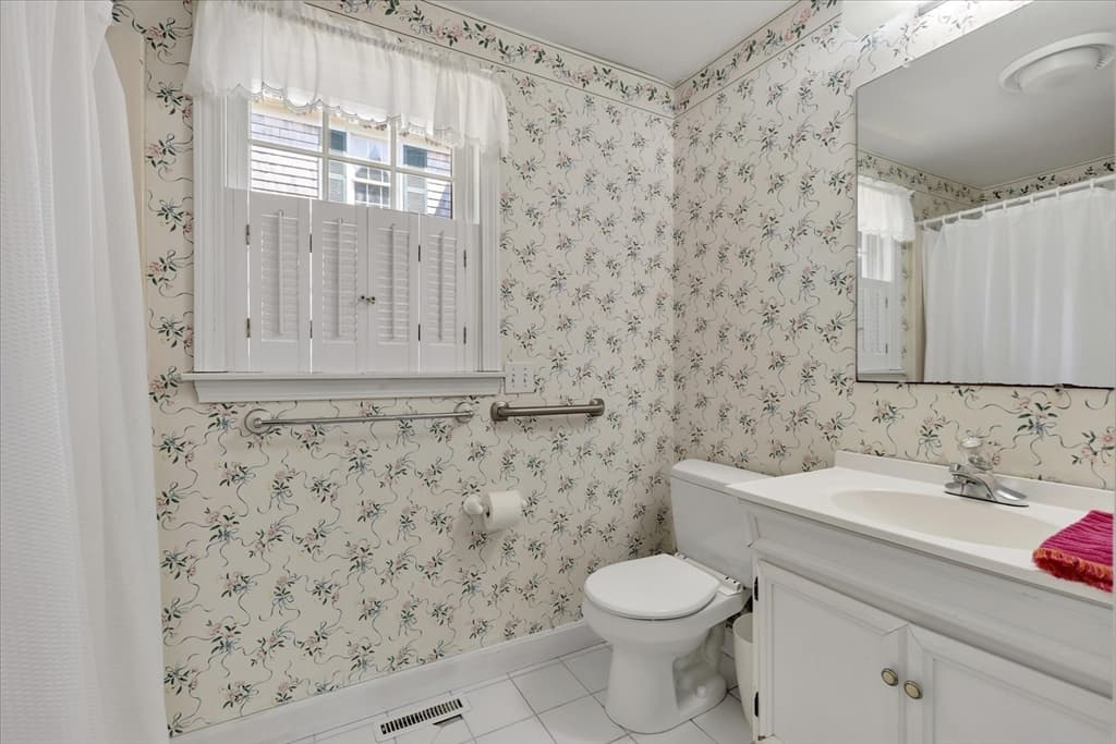 Single Family Residence at 420 Route 6a, Sandwich MA 02537, photo 15 of 42