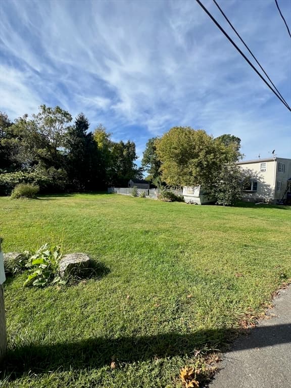 15 Hiram St, Acushnet MA 02743 photo 5
