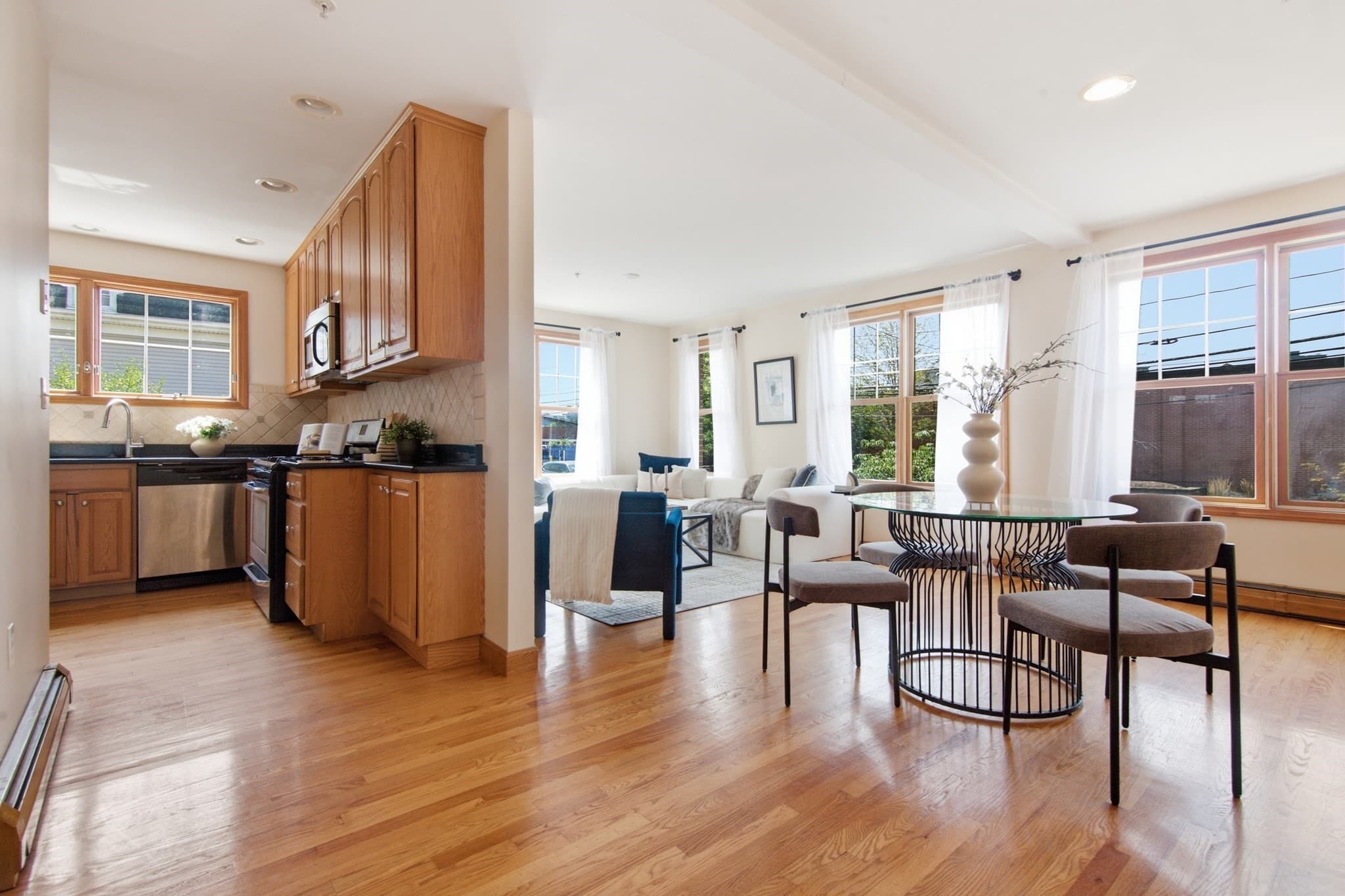 Condominium at 287 Everett St. # 1, Boston MA 02134, photo 5 of 29