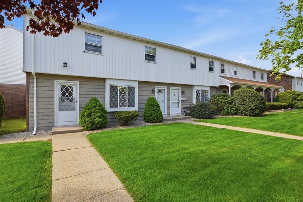 212 Blisswood Village Dr # 212, Ludlow MA 01056 photo 2