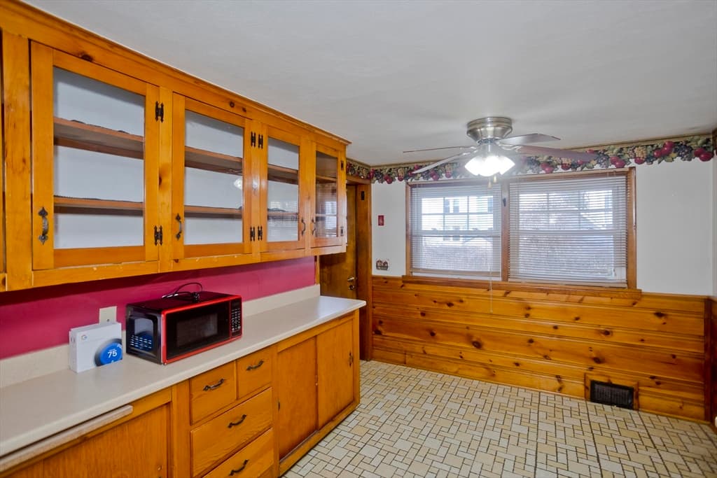 185 East St, Springfield MA 01104 photo 6