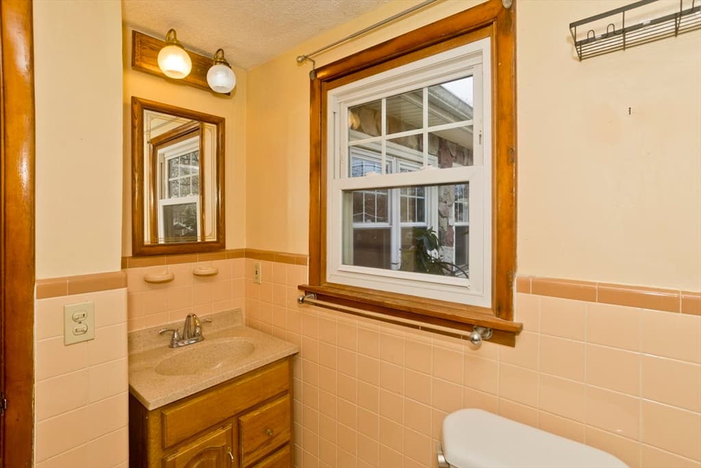 185 East St, Springfield MA 01104 photo 15