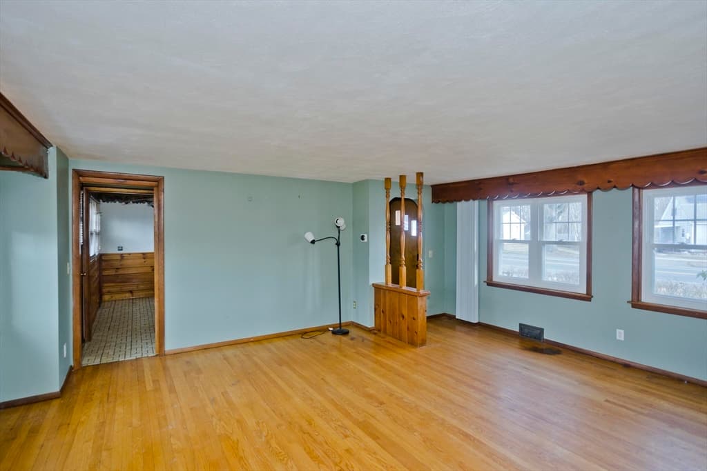 185 East St, Springfield MA 01104 photo 8
