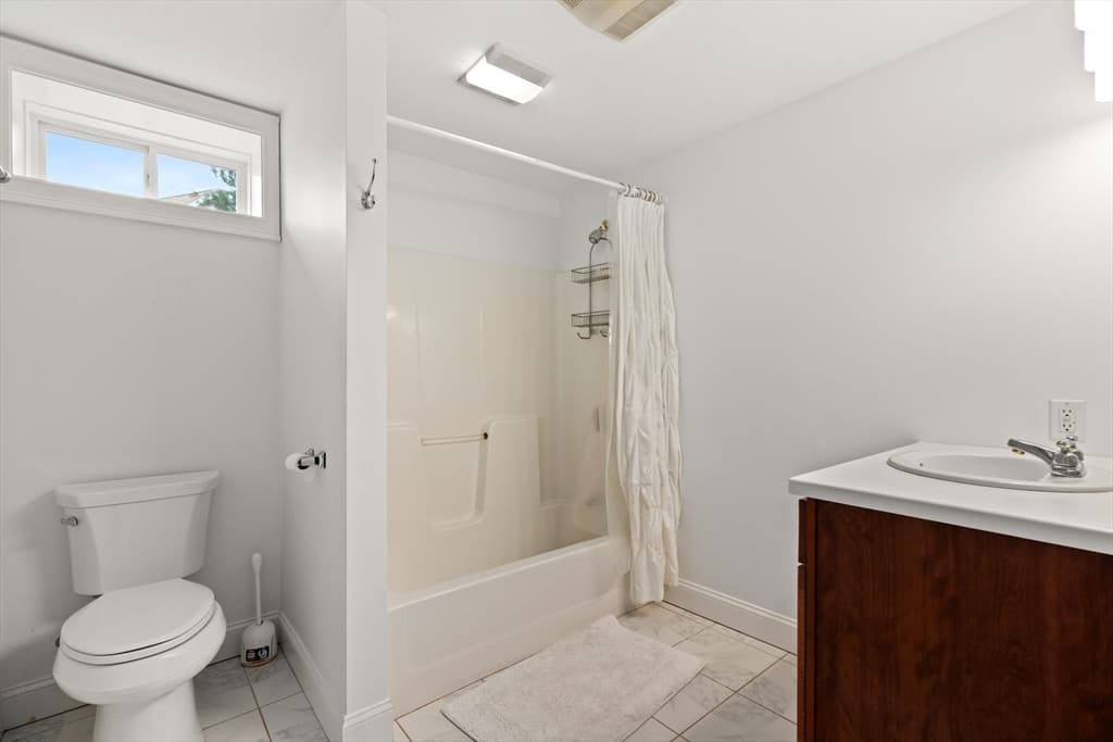 Single Family Residence at 253 Shining Rock Dr, Northbridge MA 01534, Northbridge, photo 15 of 33