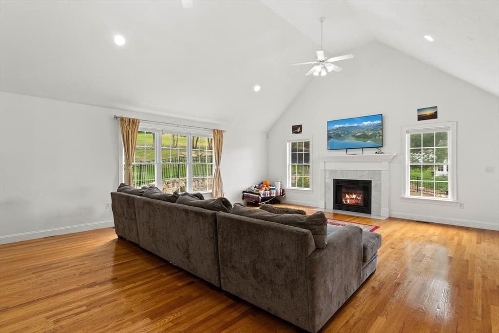 Single Family Residence at 253 Shining Rock Dr, Northbridge MA 01534, Northbridge, photo 4 of 33