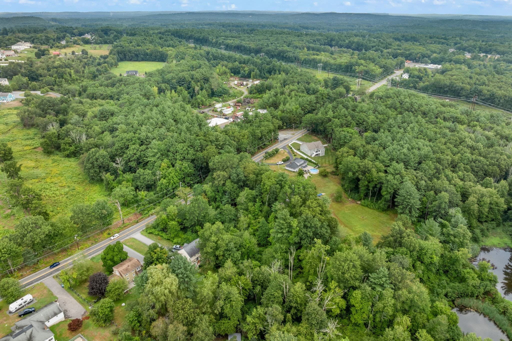 Residential at 785 Broadway Rd, Dracut MA 01826, photo 4 of 17