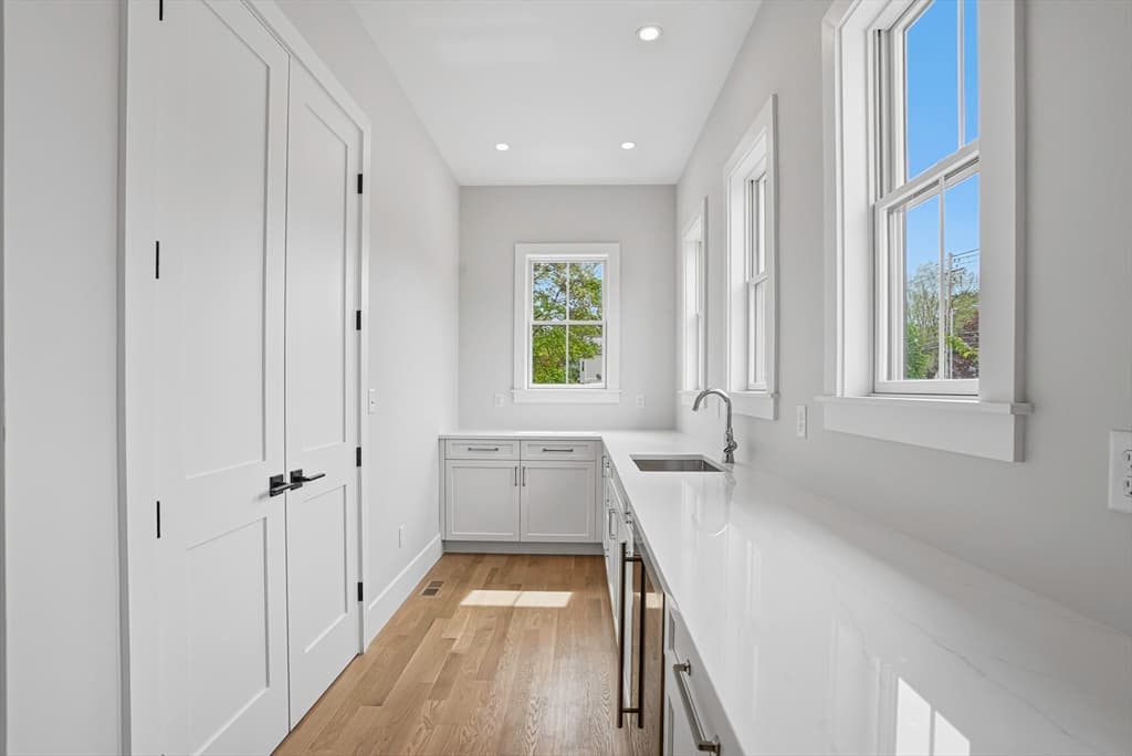 125 West Plain Street, Wayland MA 01778 photo 6