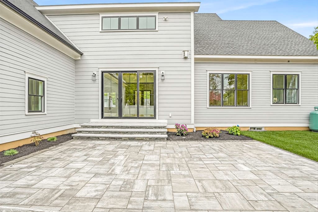 125 West Plain Street, Wayland MA 01778 photo 40