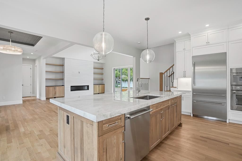 125 West Plain Street, Wayland MA 01778 photo 8