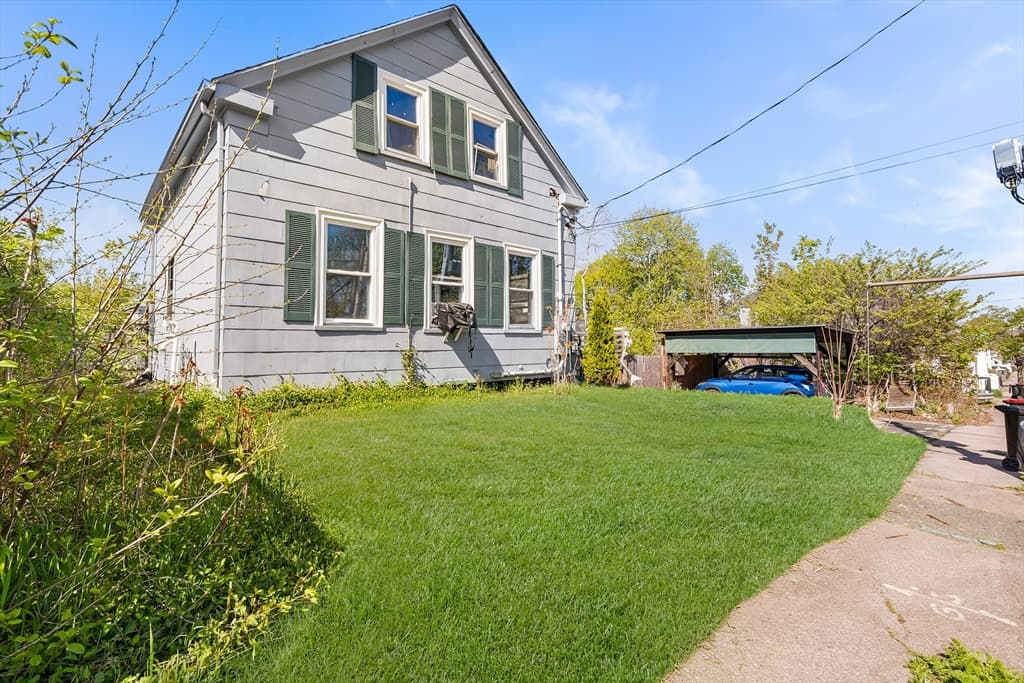 69 Huntington St, Brockton MA 02301