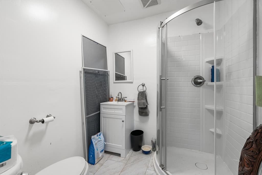 Single Family Residence at 69 Huntington St, Brockton MA 02301, photo 8 of 14
