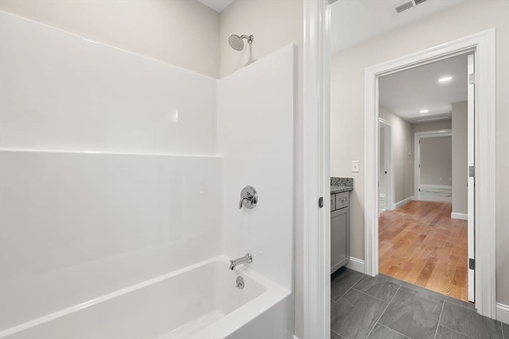 Condominium at 66 Parish Road # 8, Georgetown MA 01833, Georgetown, photo 27 of 40