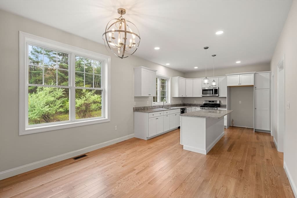 Condominium at 66 Parish Road # 8, Georgetown MA 01833, Georgetown, photo 6 of 40
