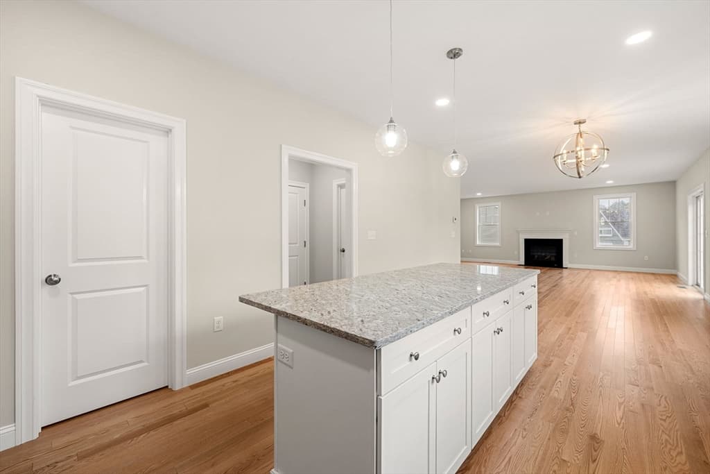 Condominium at 66 Parish Road # 8, Georgetown MA 01833, Georgetown, photo 13 of 40