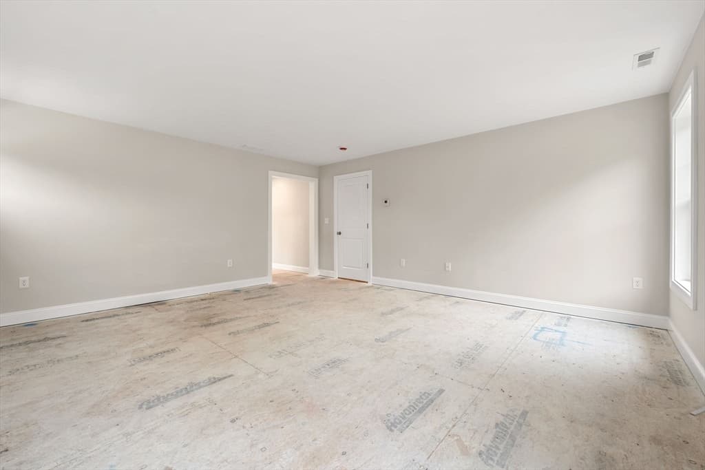 Condominium at 66 Parish Road # 8, Georgetown MA 01833, Georgetown, photo 33 of 40