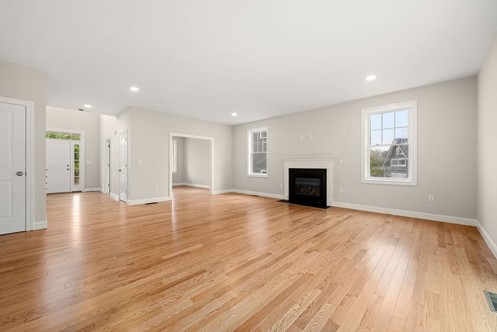 Condominium at 66 Parish Road # 8, Georgetown MA 01833, Georgetown, photo 14 of 40