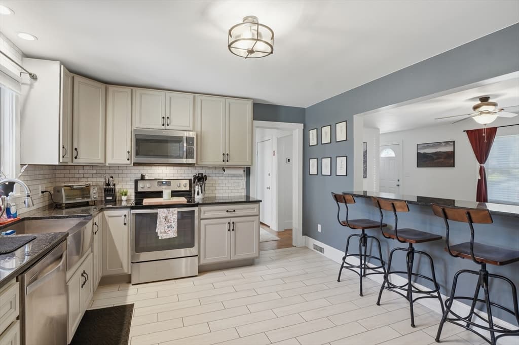 Single Family Residence at 88 Clinton Road, Sterling MA 01564, Sterling, photo 9 of 32