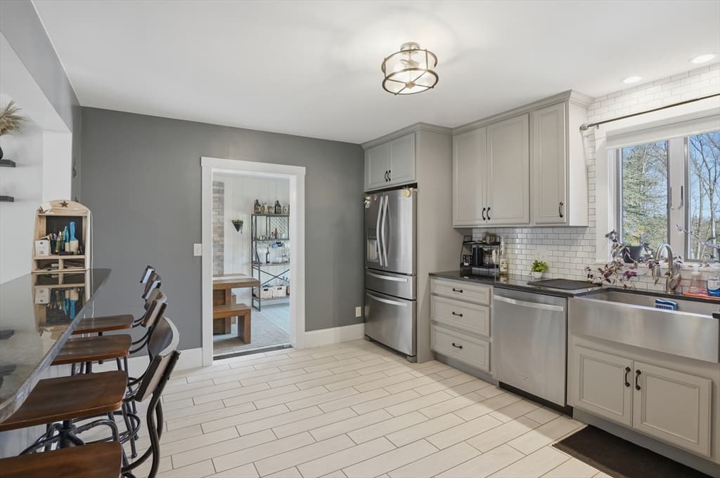 Single Family Residence at 88 Clinton Road, Sterling MA 01564, Sterling, photo 10 of 32