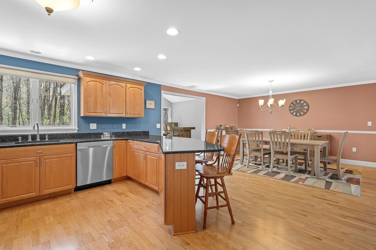 Condominium at 218 Rangeway Rd # 232, Billerica MA 01862, photo 7 of 38