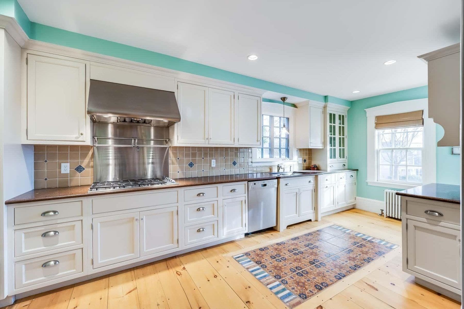 Single Family Residence at 10 Bank St, Wellfleet MA 02667, photo 3 of 42