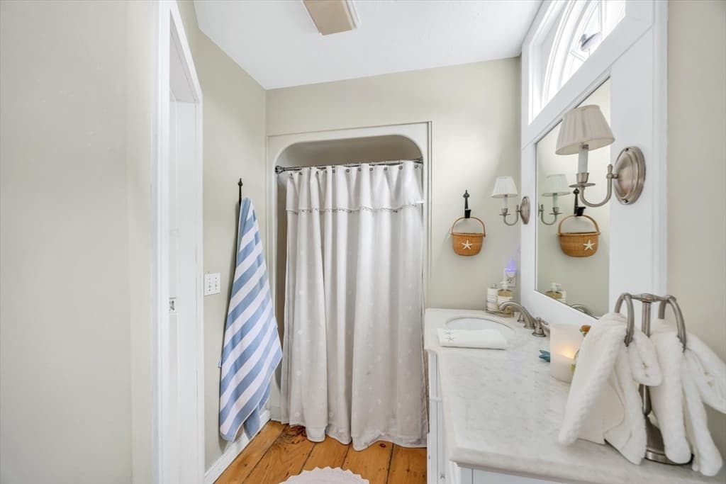 Condominium at 28 Flying Cloud Cir # 28, Mashpee MA 02649, photo 26 of 33
