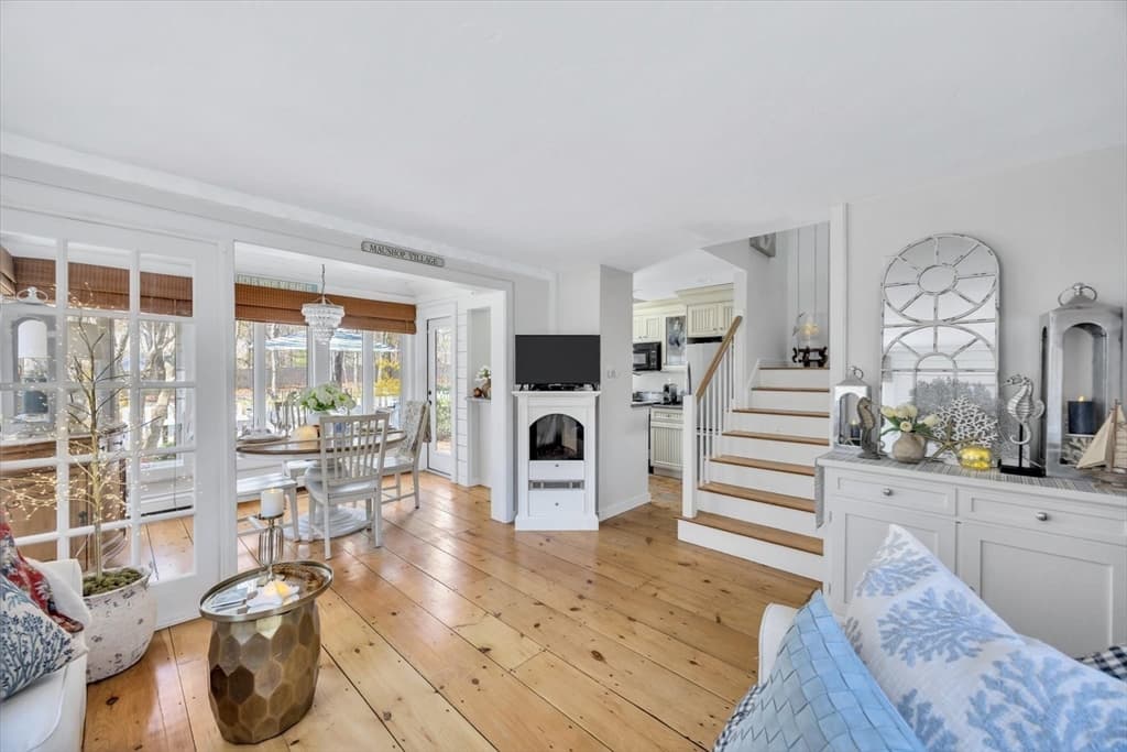 Condominium at 28 Flying Cloud Cir # 28, Mashpee MA 02649, photo 11 of 33