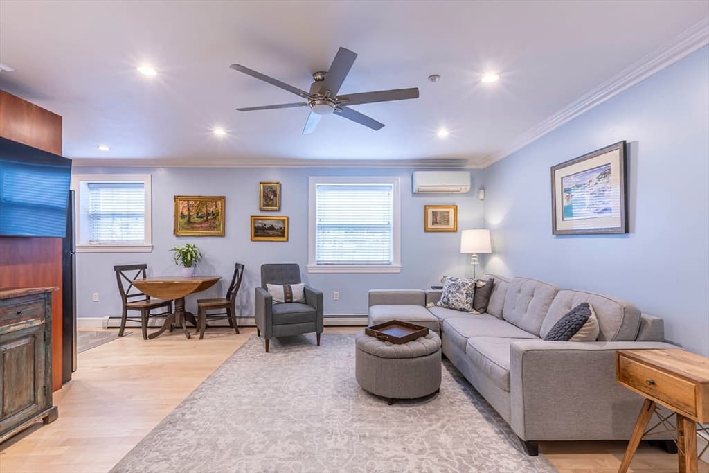 Condominium at 52 Cooper St. # 2, Boston MA 02113, photo 6 of 15